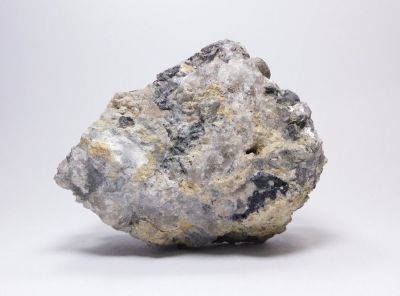 Bismutinit - Cínovec u Teplic, Krušné hory Bismutinit - Cínovec u Teplic, Krušné hory